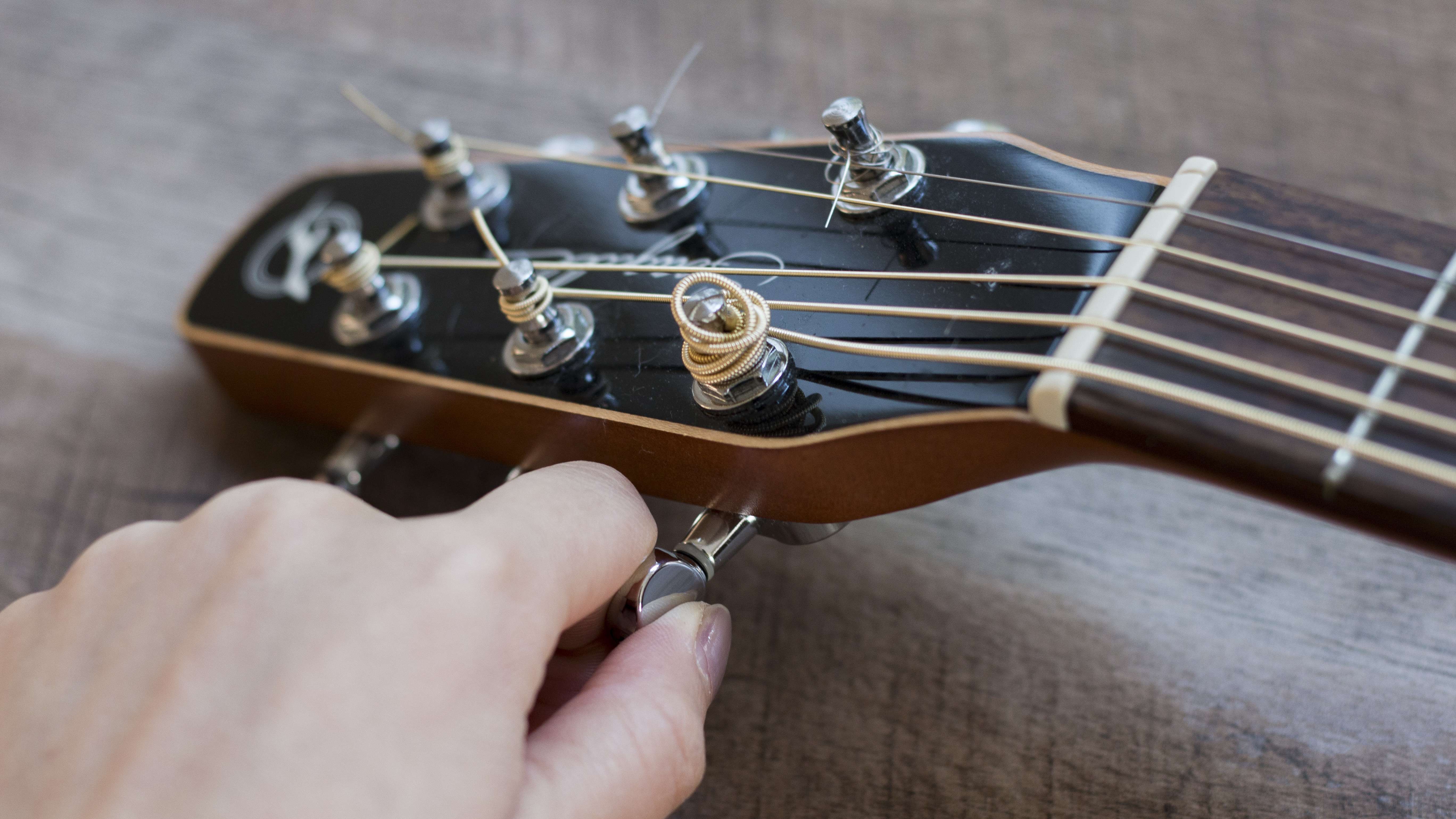 How To Change Your Guitar Strings Hub Guitar